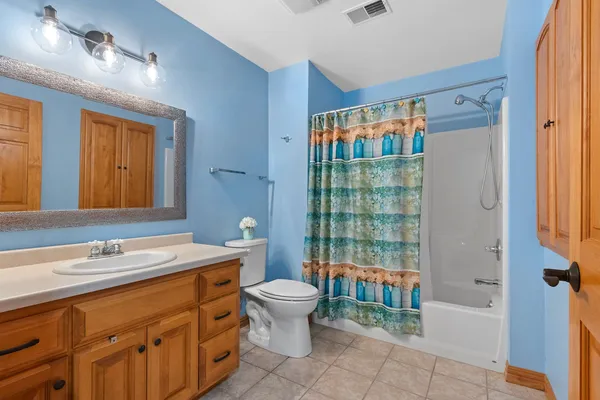 $285,000 | 1124 Heyerdahl Heights, Hobart, WI 54155