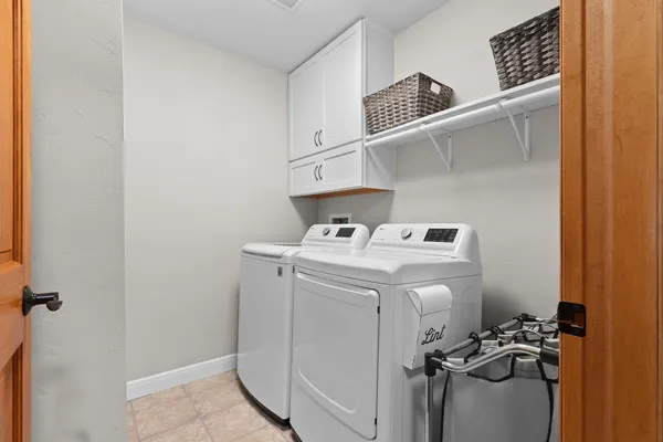 $285,000 | 1124 Heyerdahl Heights, Hobart, WI 54155