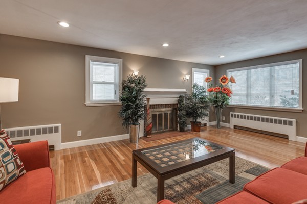 18 Richardson Road Lynn, MA 01904 - Photo 4 of 30 Gallery Image 4