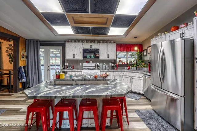 $535,000 | 126 Makridge Lane, Kingston, ID 83839