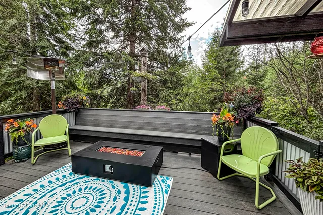 $535,000 | 126 Makridge Lane, Kingston, ID 83839