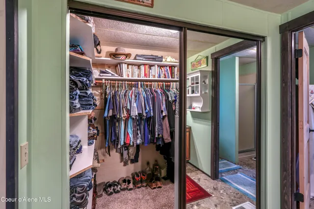 $535,000 | 126 Makridge Lane, Kingston, ID 83839