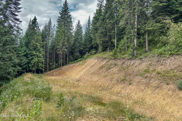 $535,000 | 126 Makridge Lane, Kingston, ID 83839