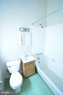 $900 | 251 West Rittenhouse Street, Unit 104, Philadelphia, PA 19144