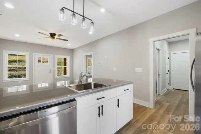 $313,900 | 129 Brentwood Road, Morganton, NC 28655