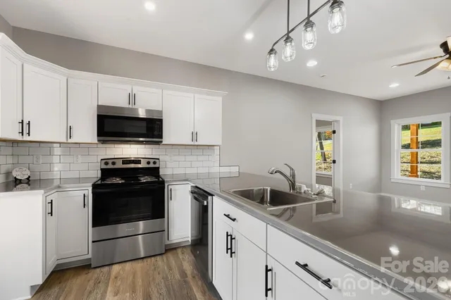 $313,900 | 129 Brentwood Road, Morganton, NC 28655