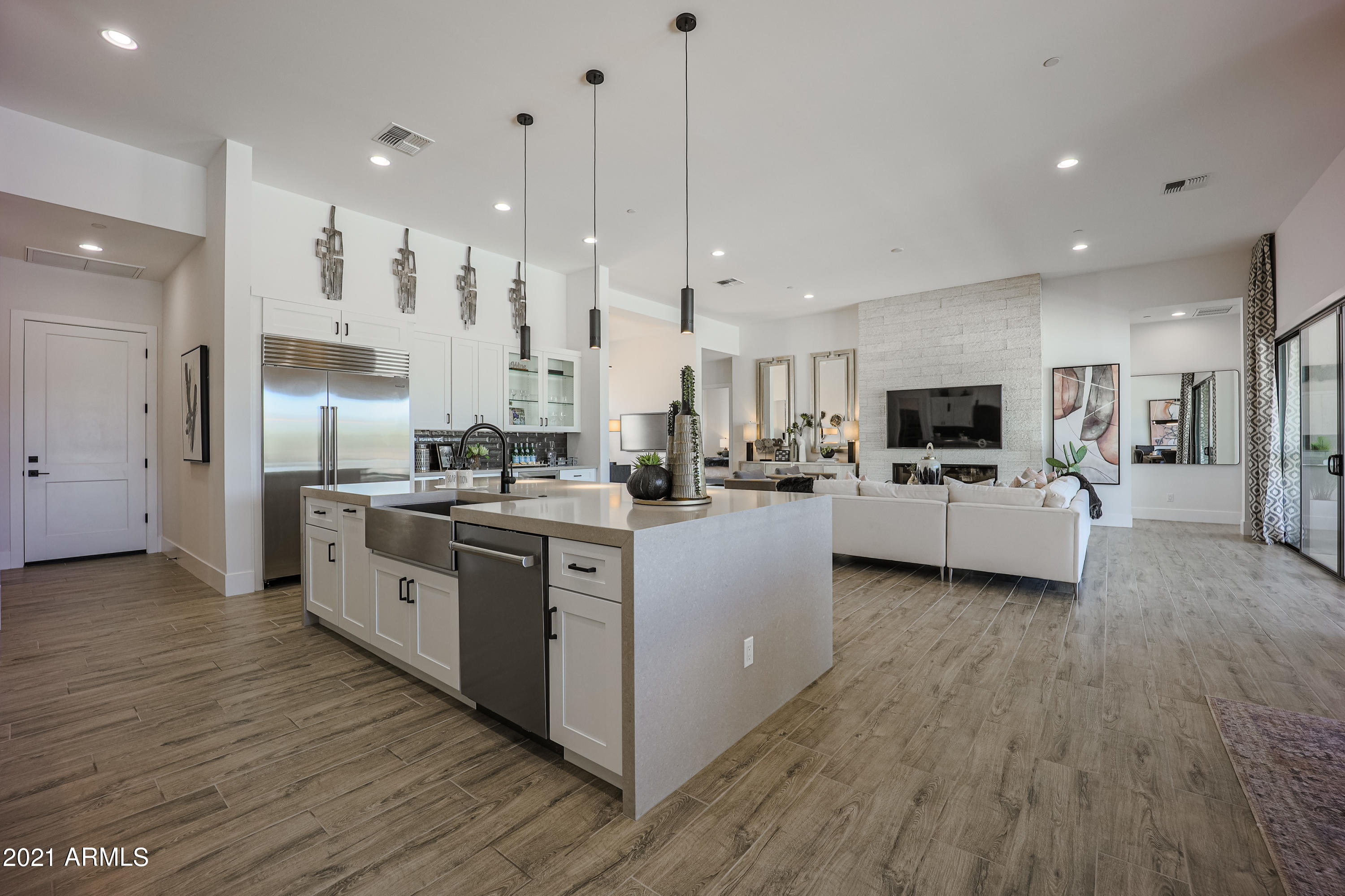 1268 East Cloud Road Phoenix, AZ 85086 - Photo 4 of 55 B (1)