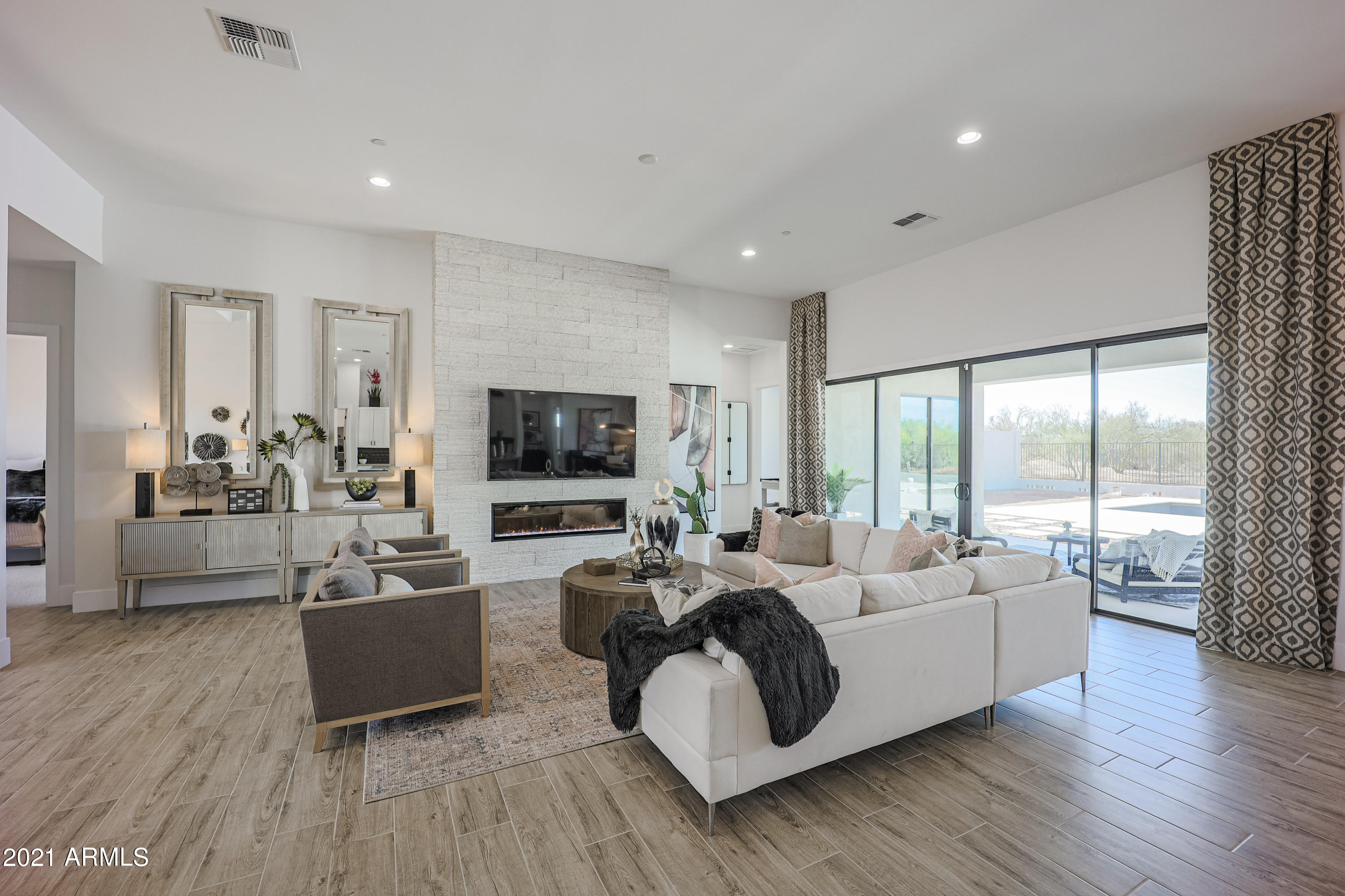 1268 East Cloud Road Phoenix, AZ 85086 - Photo 9 of 55 B (7)