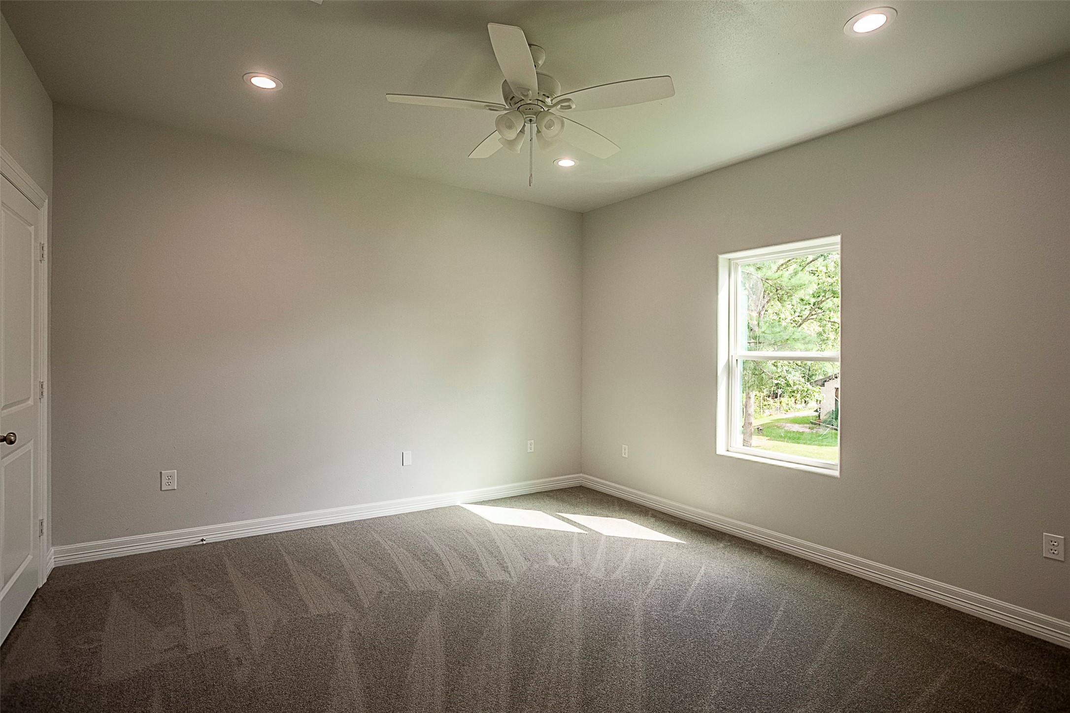 177 Parkside Loop Brookeland, TX 75931 - Photo 16 of 20