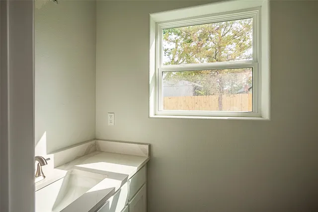 $400,000 | 177 Parkside Loop, Brookeland, TX 75931