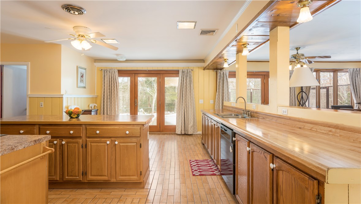 1374 Hill Farm Road Coventry, RI 02816 - Photo 9 of 39