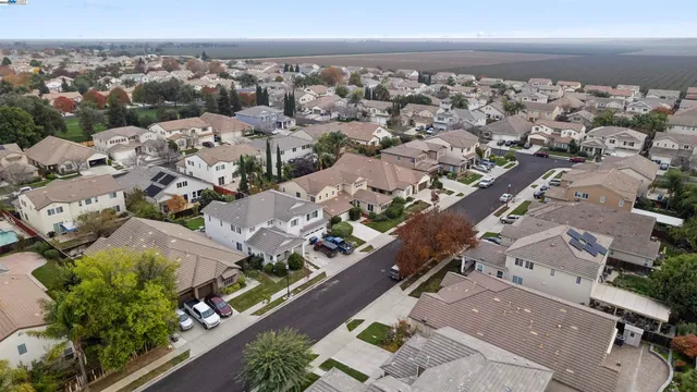 $624,888 | 204 Daylilly Lane, Patterson, CA 95363