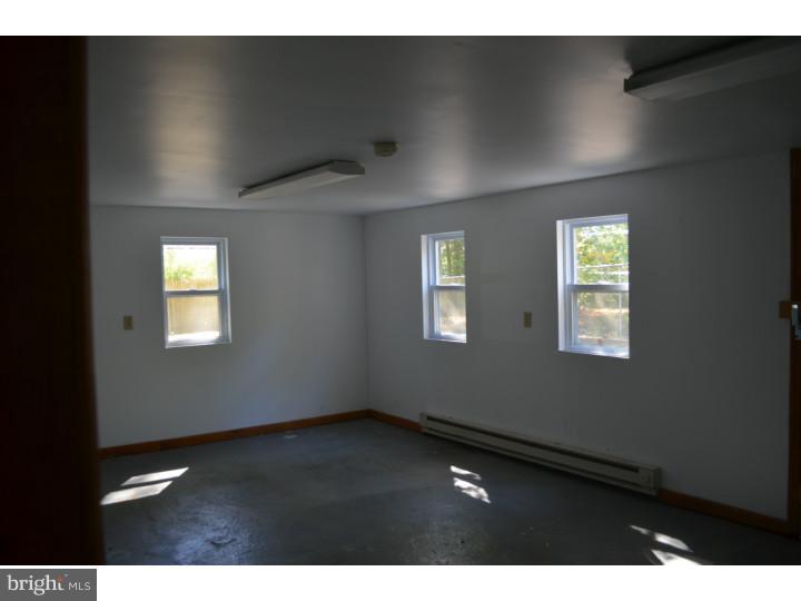 36 Springfield Road Pemberton, NJ 08068 - Photo 3 of 25