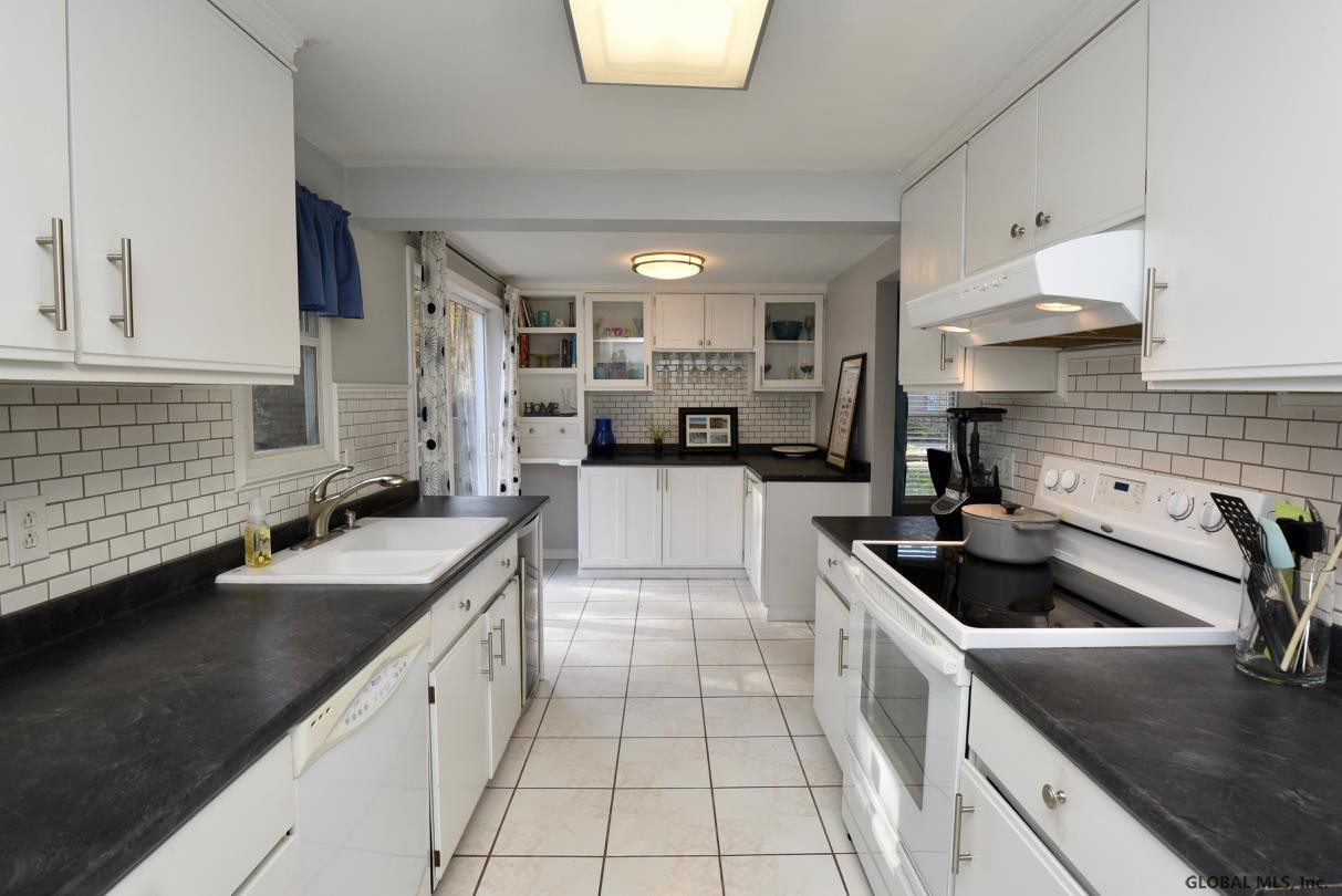 162 Thimbleberry Road Malta, NY 12020 - Photo 17 of 50 Photo 17