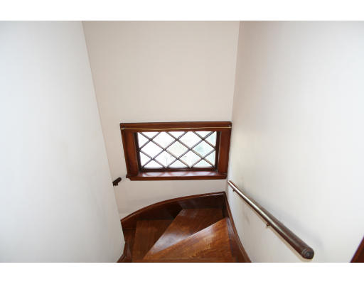 69 Webcowet Road Arlington, MA 02474 - Photo 9 of 28 Gallery Image 9