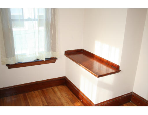 69 Webcowet Road Arlington, MA 02474 - Photo 10 of 28 Gallery Image 10