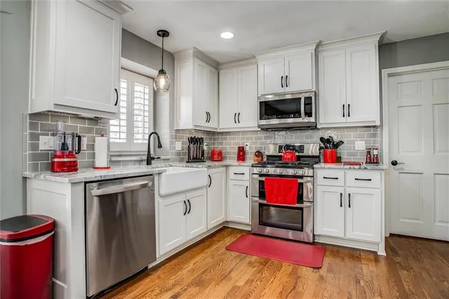 $405,000 | 8016 North Flora Avenue, Kansas City, MO 64118