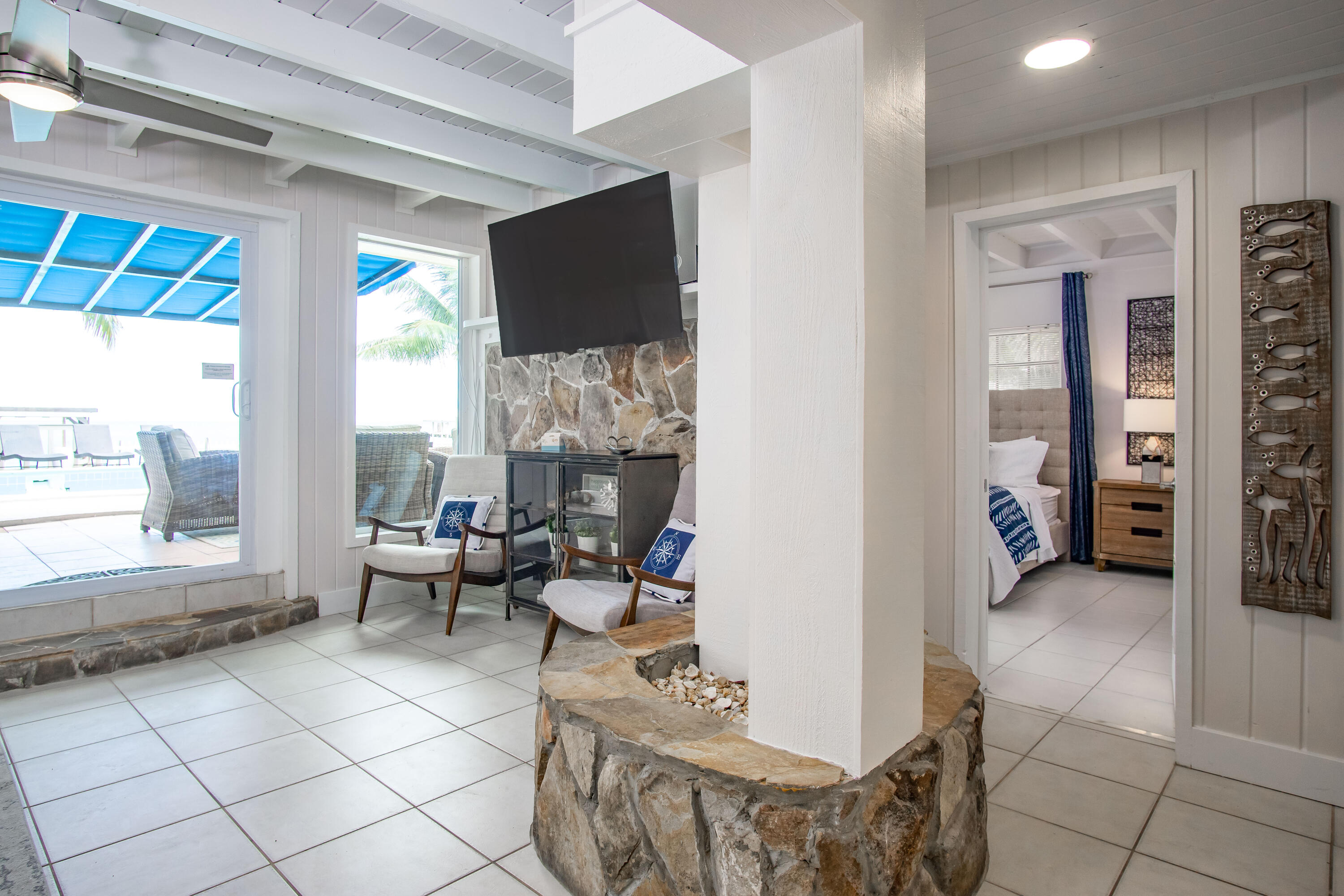 901 46th Street Marathon, FL 33050 - Photo 22 of 79 Living room (3)