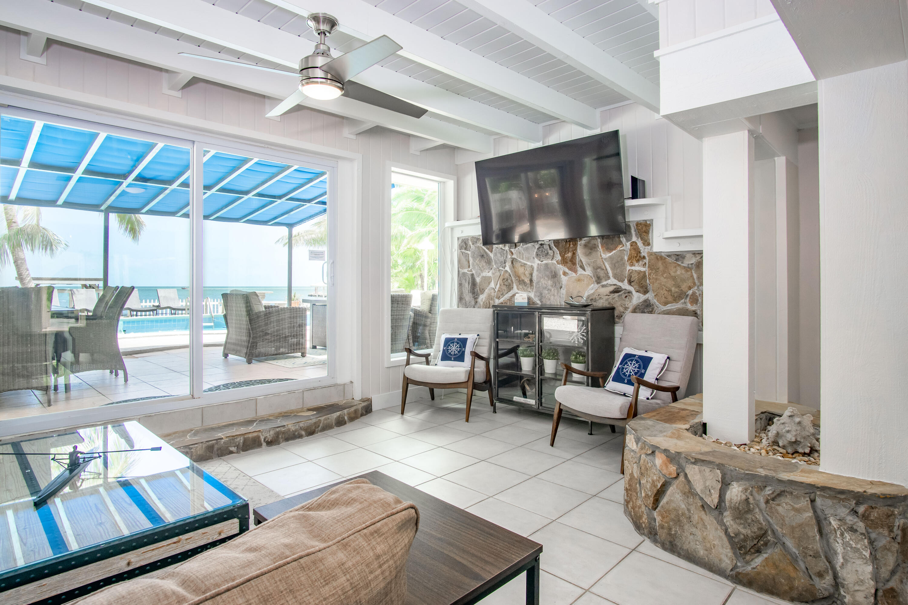 901 46th Street Marathon, FL 33050 - Photo 24 of 79 11 Living Room (2)