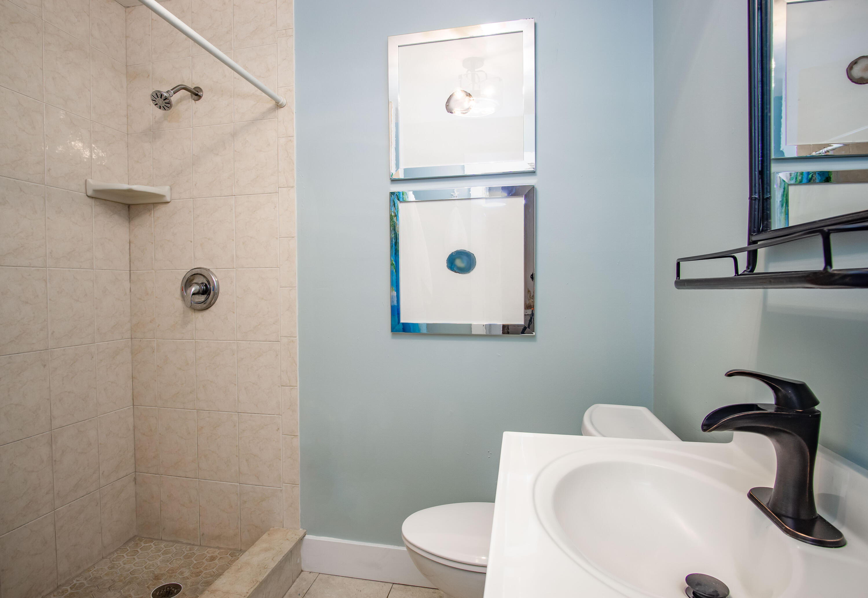 901 46th Street Marathon, FL 33050 - Photo 42 of 79 32 Bathroom (2)