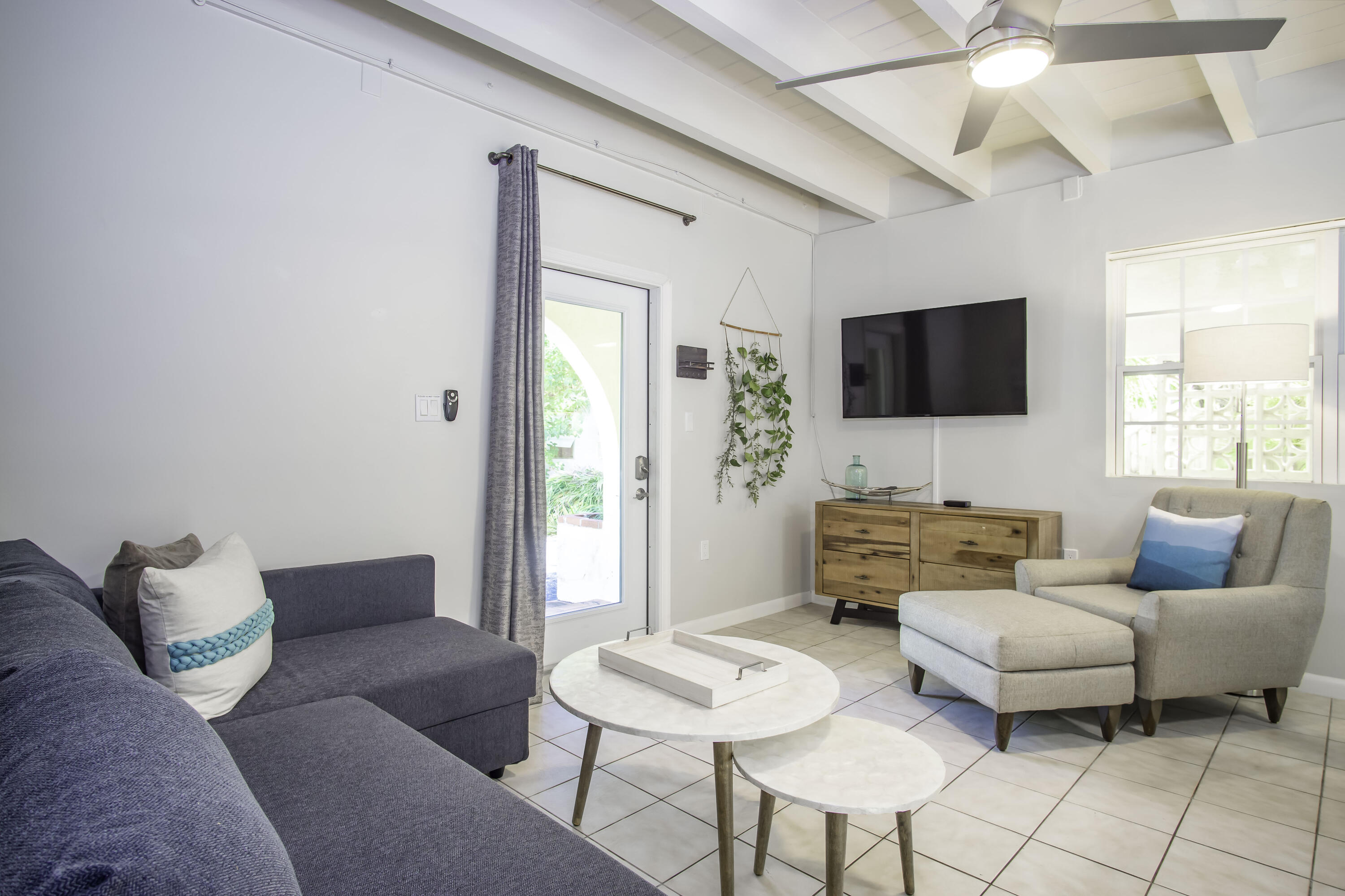 901 46th Street Marathon, FL 33050 - Photo 62 of 79 4 living room (5)