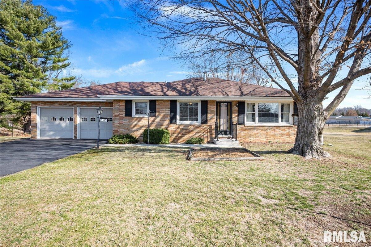 4615 West Nagel Road Peoria, IL 61607 - Photo 1 of 33 Gallery Image 1