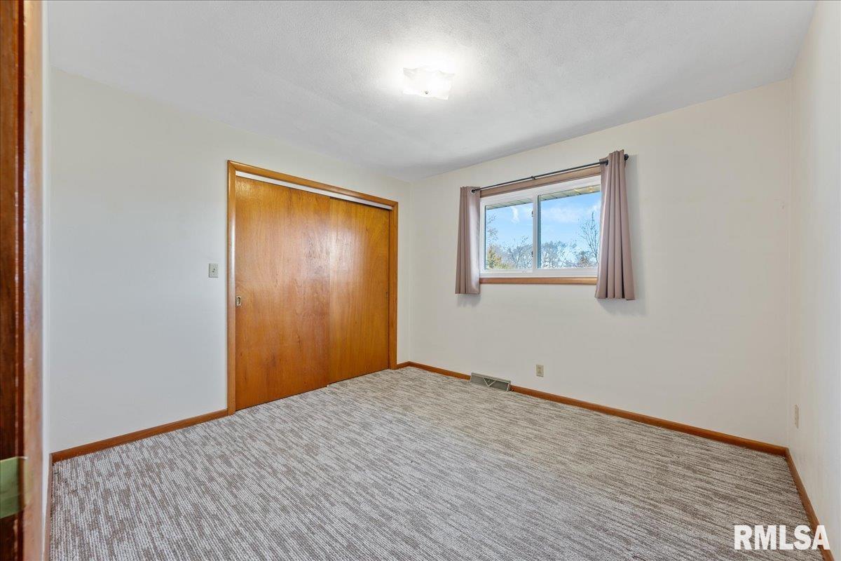 4615 West Nagel Road Peoria, IL 61607 - Photo 13 of 33 Gallery Image 13