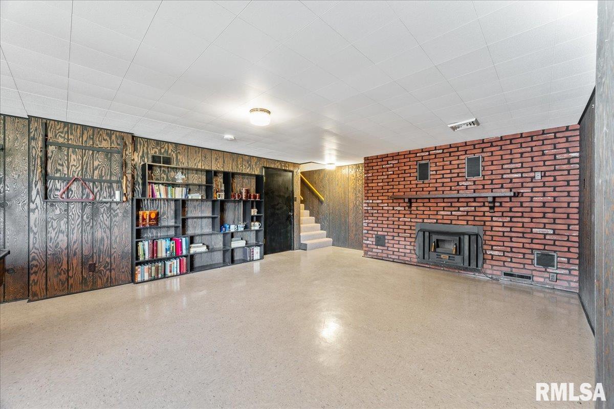 4615 West Nagel Road Peoria, IL 61607 - Photo 16 of 33 Gallery Image 16