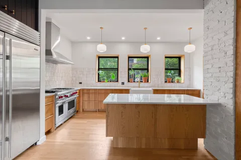 $1,500,000 | 321 North Elmwood Avenue, Oak Park, IL 60302