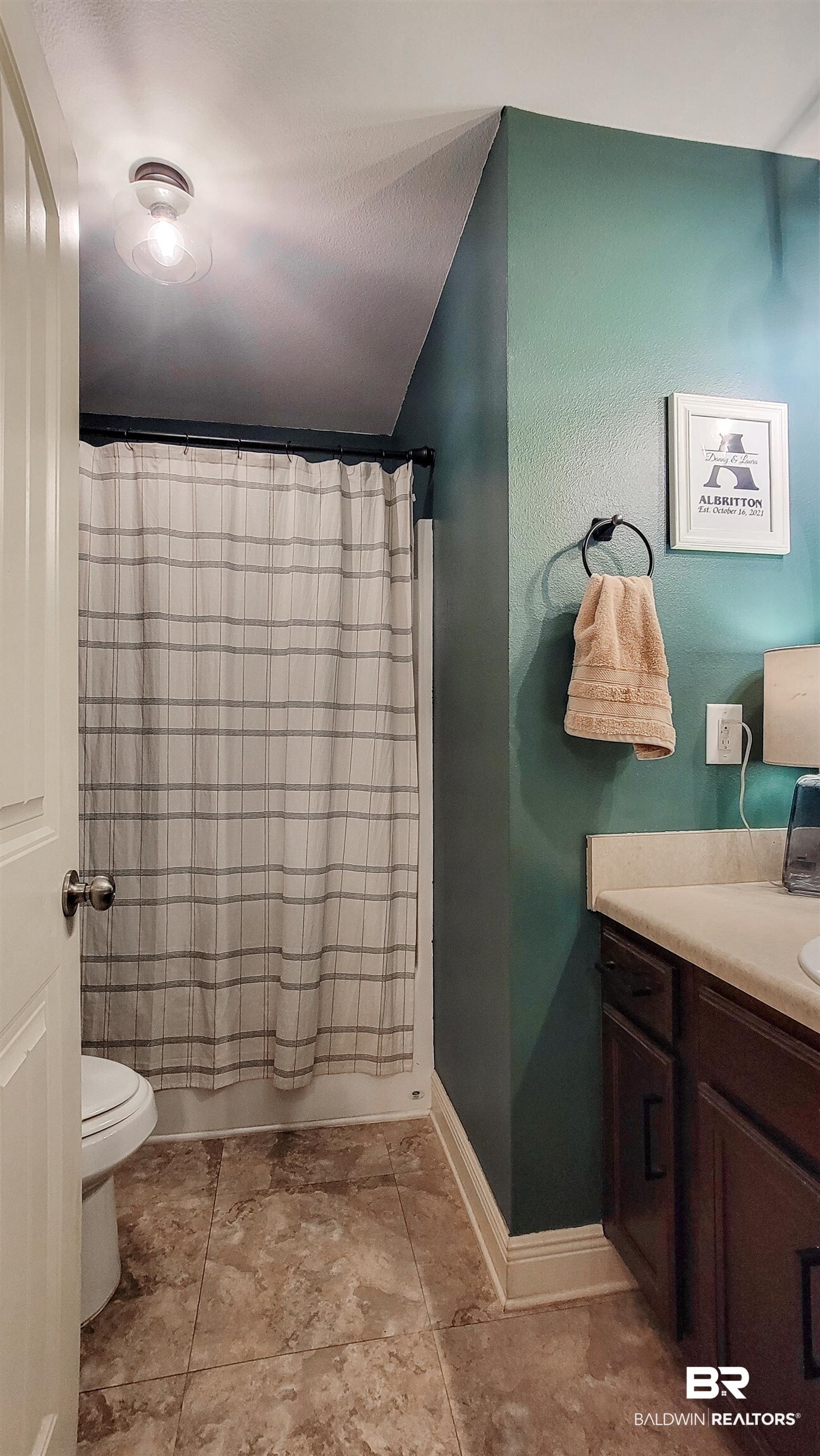 1304 Majesty Loop Foley, AL 36535 - Photo 20 of 44 Full bath with vanity and shower / tub combo
