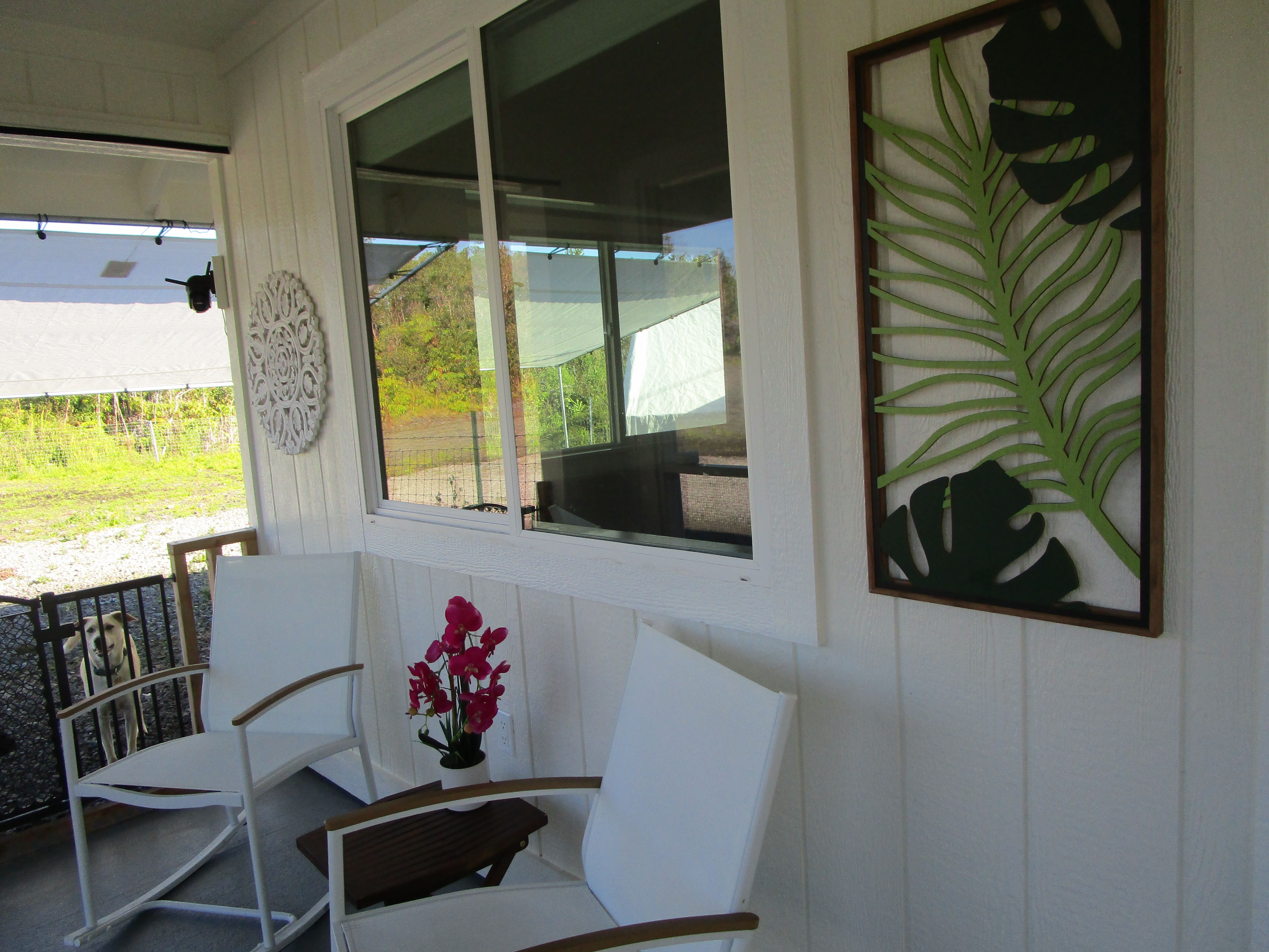 1 Kokokahi Road Mountain View, HI 96771 - Photo 15 of 27 a living room with furniture and a potted plant
