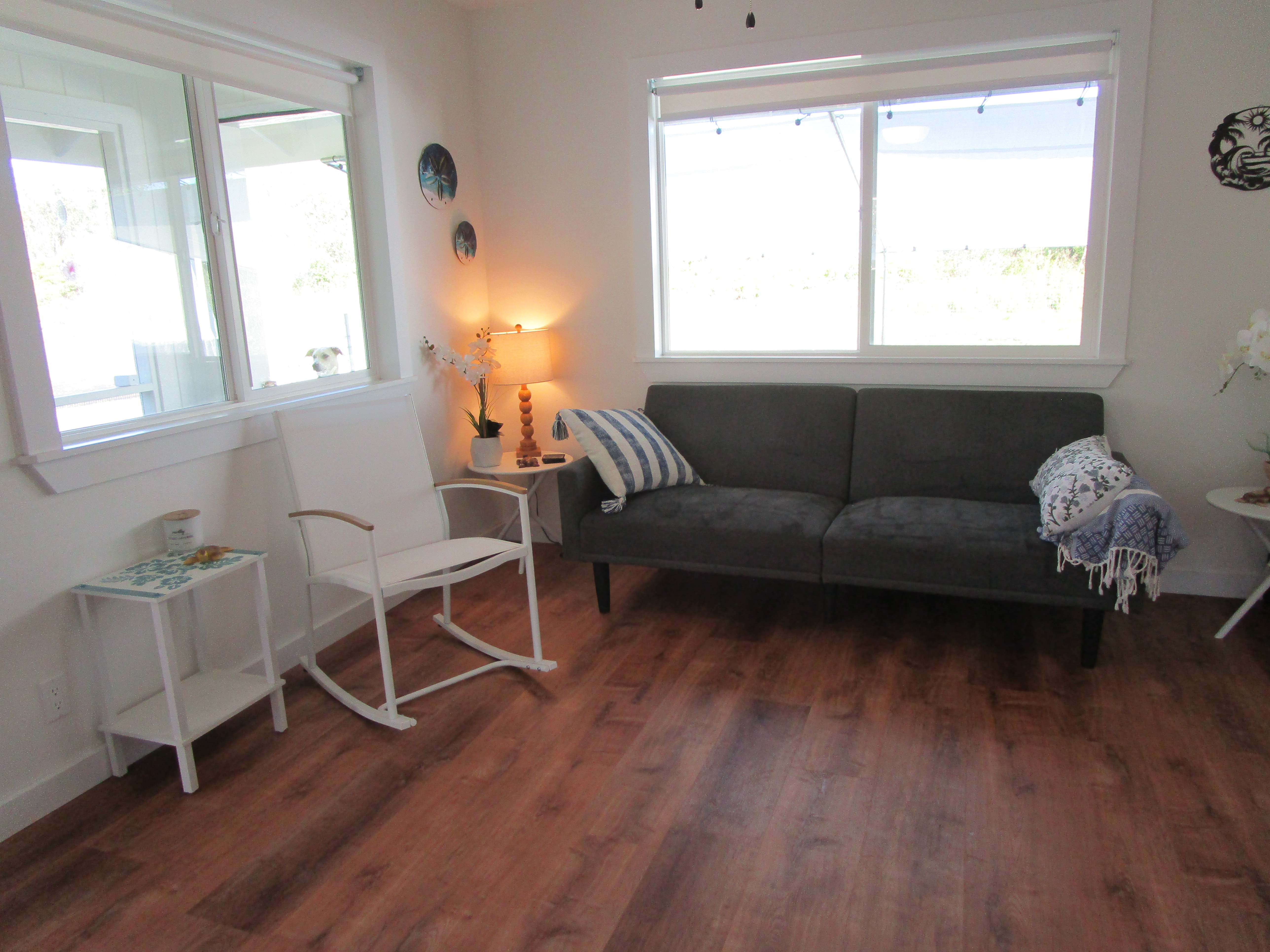 1 Kokokahi Road Mountain View, HI 96771 - Photo 4 of 27 a living room with furniture and a window