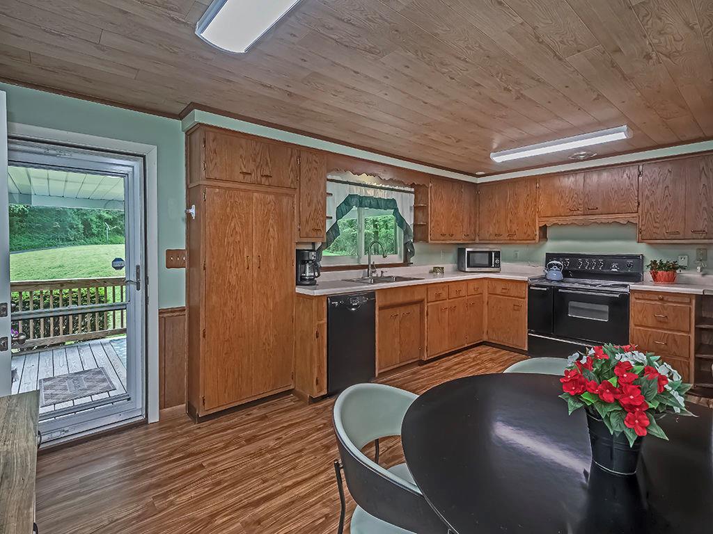 115 Ben Venue Road Fombell, PA 16123 - Photo 15 of 31