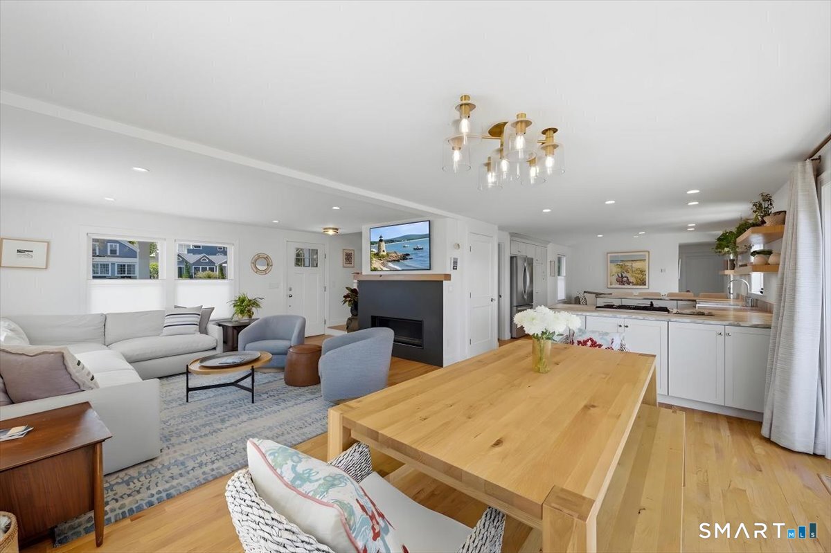 93 Pearl Street Groton, CT 06340 - Photo 15 of 40
