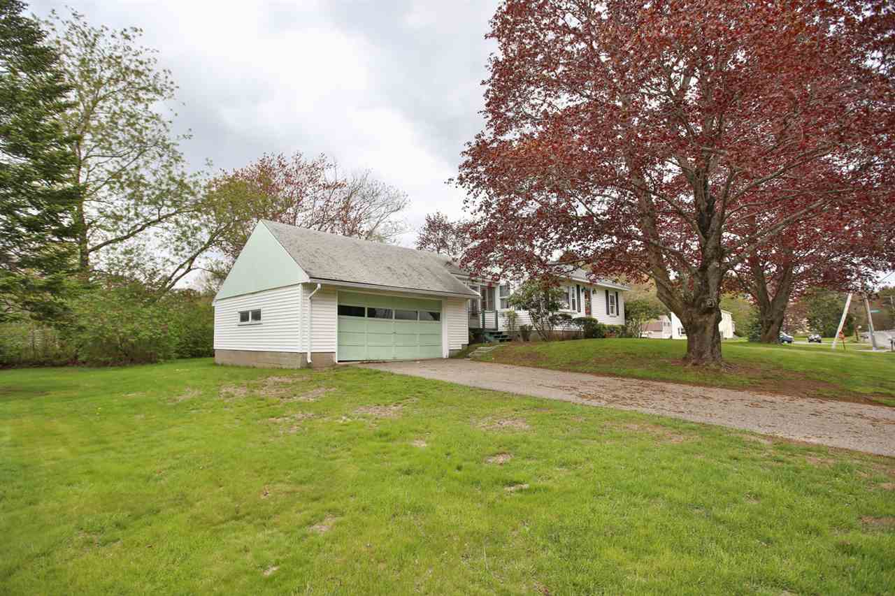 31 Centennial Road Seabrook, NH 03874 - Photo 2 of 22