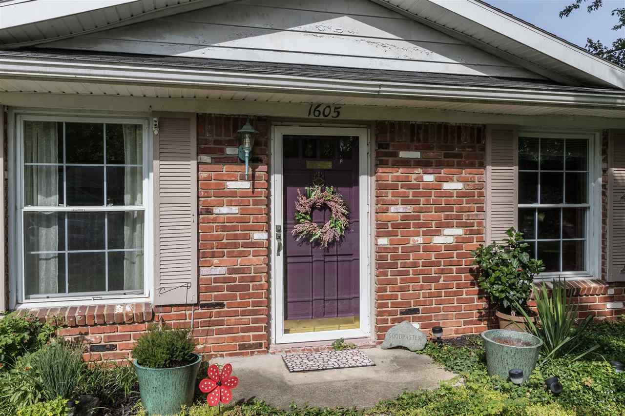 1605 South York Road Yorktown, IN 47396 - Photo 2 of 23 Gallery Image 2