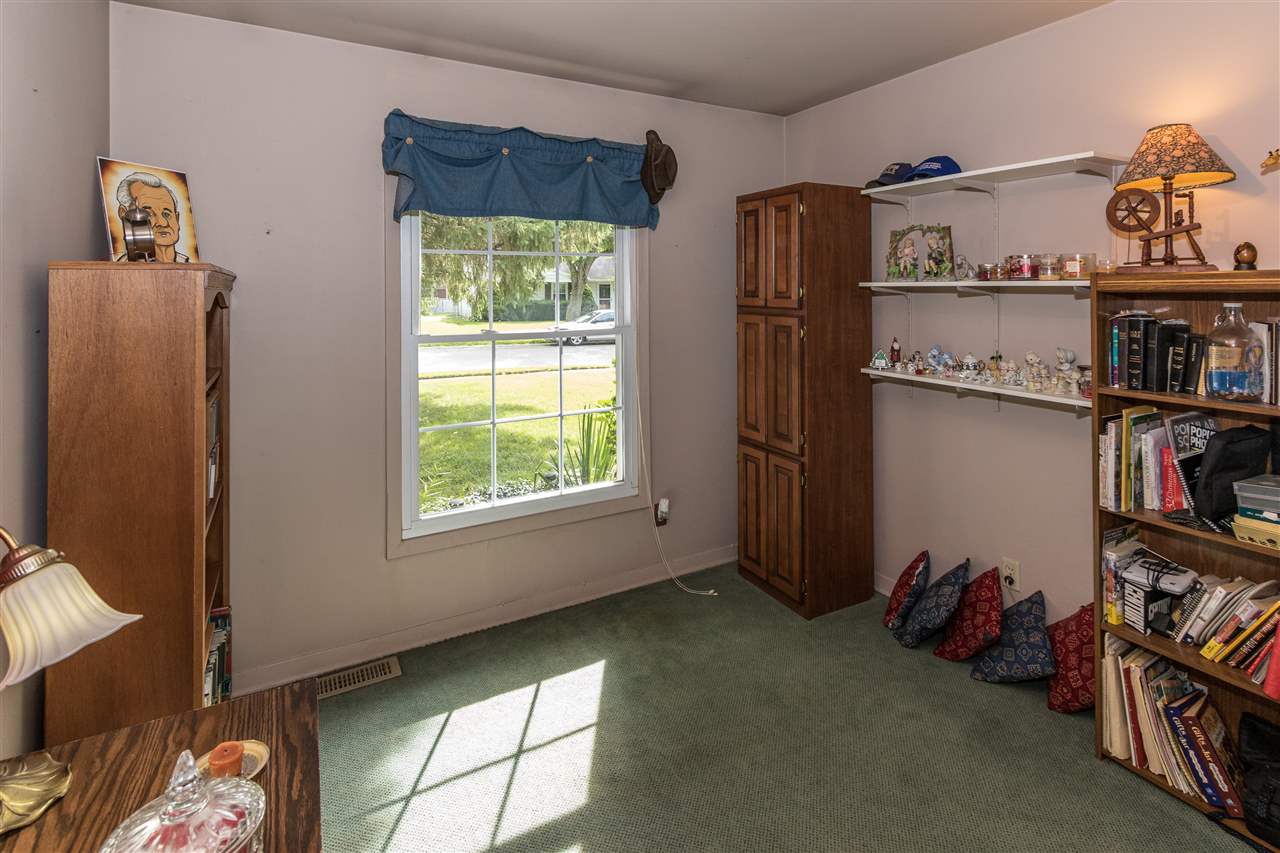 1605 South York Road Yorktown, IN 47396 - Photo 18 of 23 Gallery Image 18