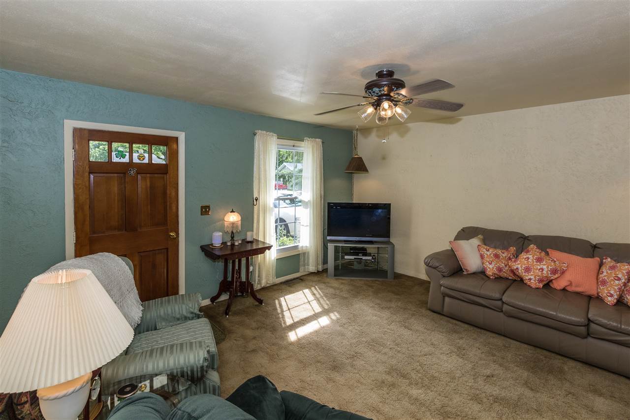 1605 South York Road Yorktown, IN 47396 - Photo 4 of 23 Gallery Image 4
