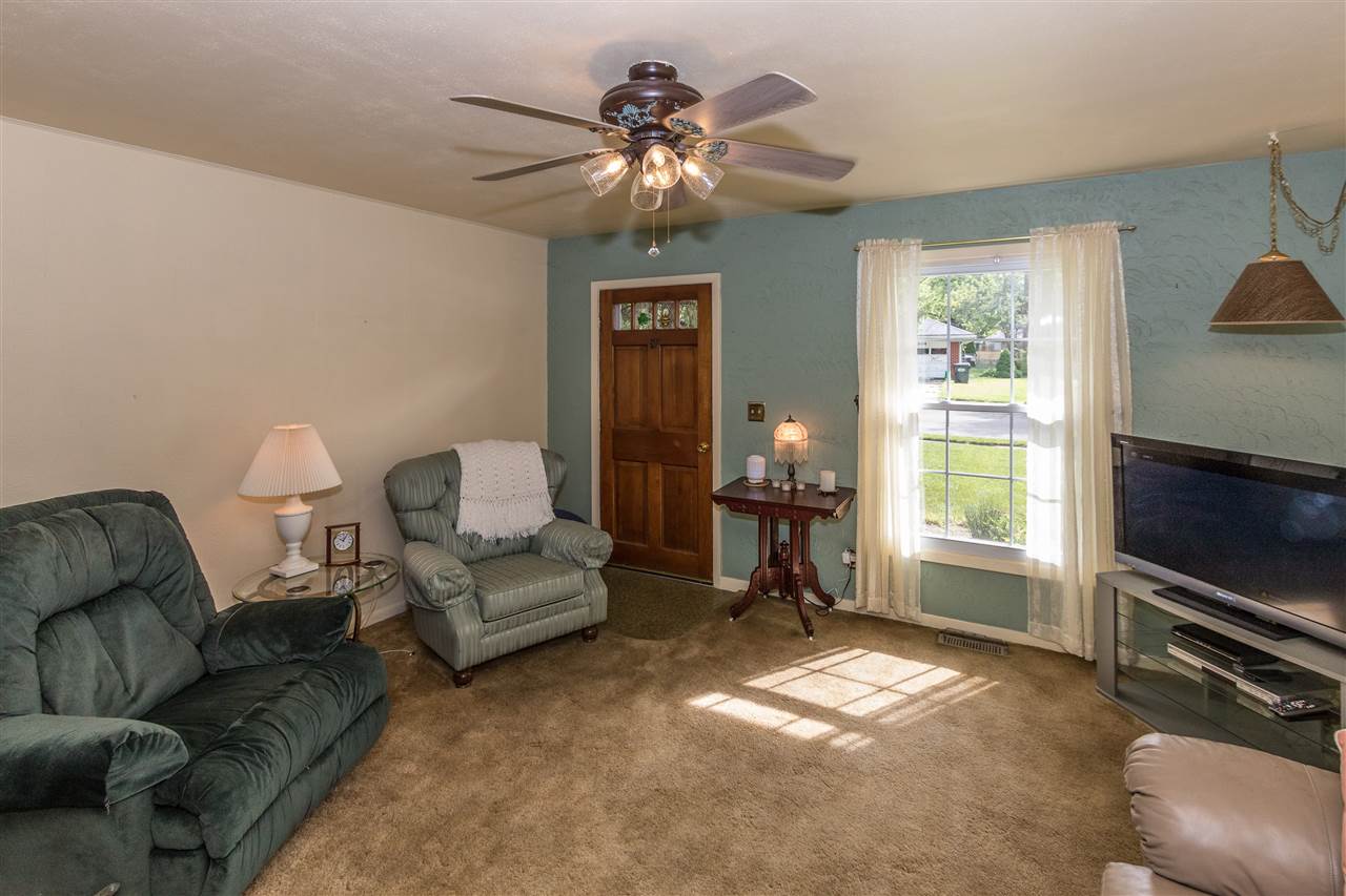 1605 South York Road Yorktown, IN 47396 - Photo 6 of 23 Gallery Image 6
