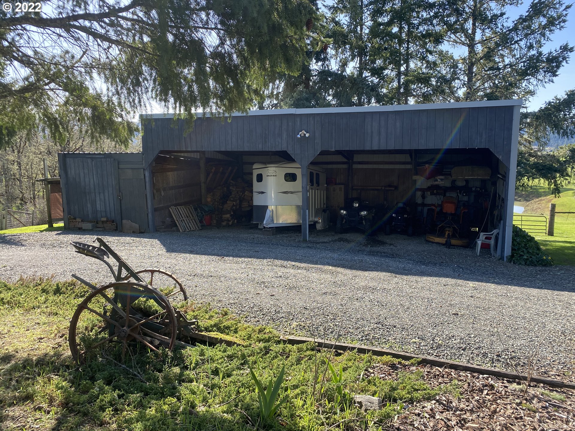 901 Plat B Road Sutherlin, OR 97479 - Photo 3 of 32