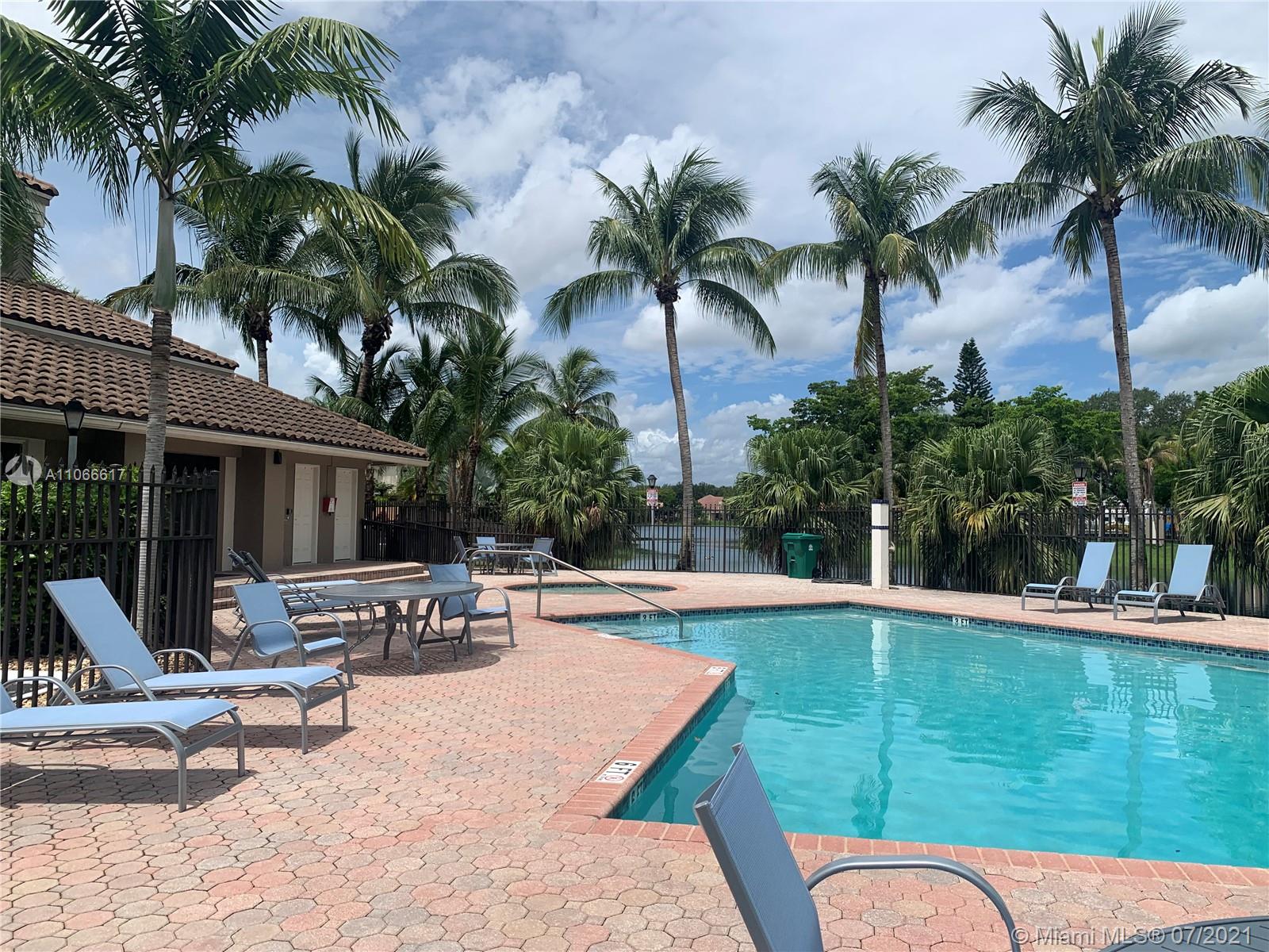 2635 Rampart Way North Hollywood, FL 33026 - Photo 16 of 17