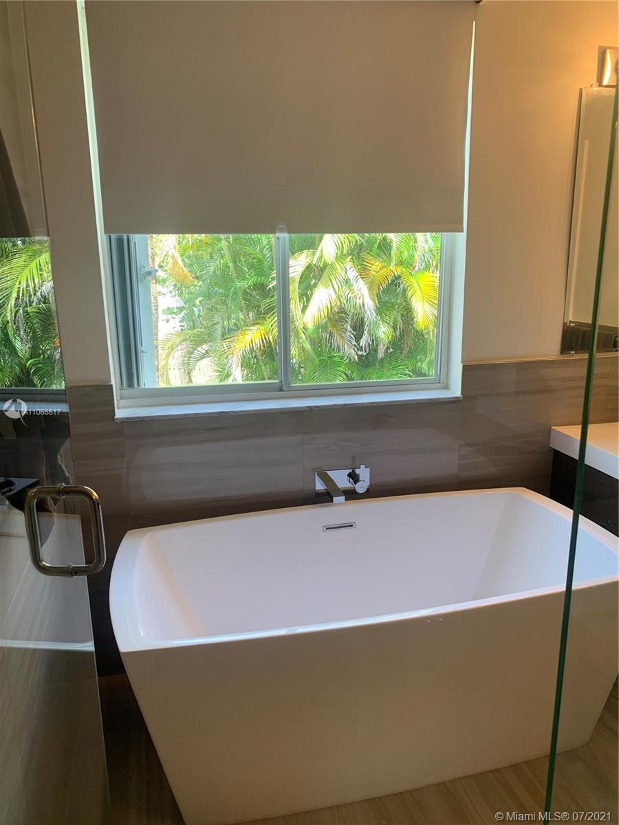 2635 Rampart Way North Hollywood, FL 33026 - Photo 9 of 17