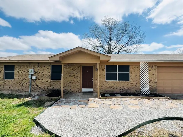 $1,495 | 161 Green Circle, Rockwall, TX 75189