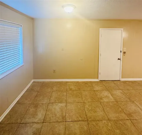 $1,495 | 161 Green Circle, Rockwall, TX 75189