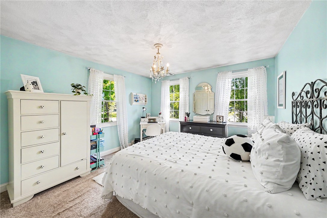 239 Abbott Run Valley Road Cumberland, RI 02864 - Photo 20 of 46