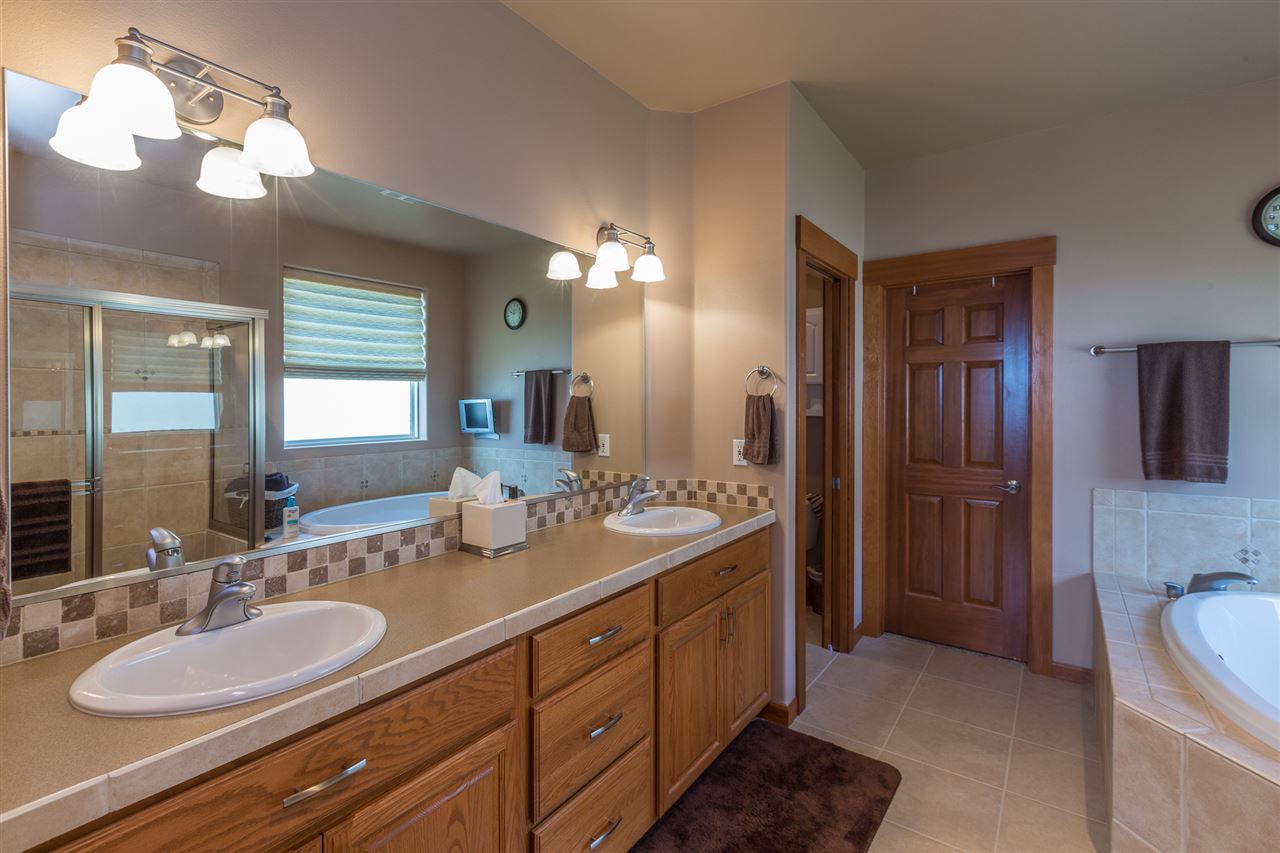 5903 Vista Ridge Lane Spokane, WA 99217 - Photo 12 of 20 Gallery Image 12