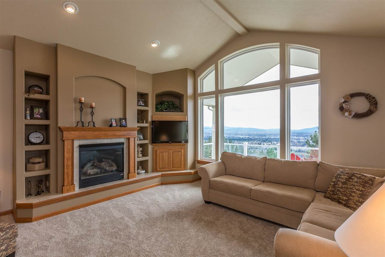 5903 Vista Ridge Lane Spokane, WA 99217 - Photo 6 of 20 Gallery Image 6