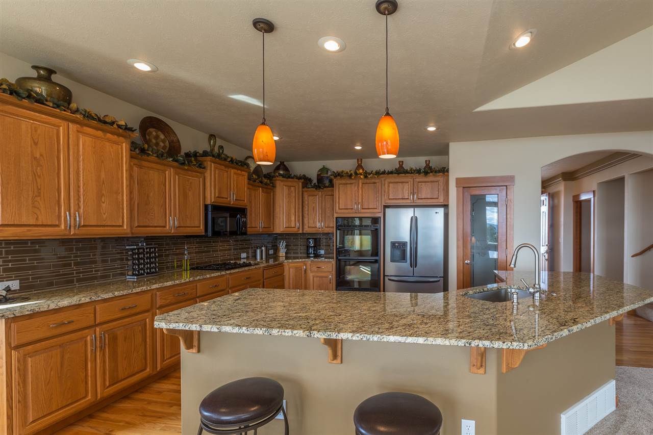 5903 Vista Ridge Lane Spokane, WA 99217 - Photo 8 of 20 Gallery Image 8