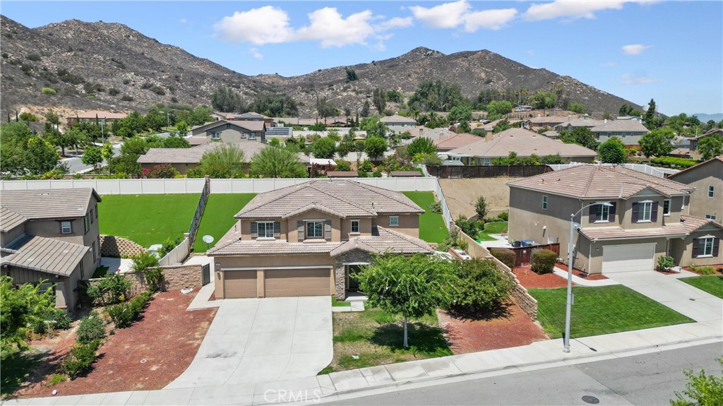 12221 Dewar Drive Riverside, CA 92505 - Photo 5 of 54