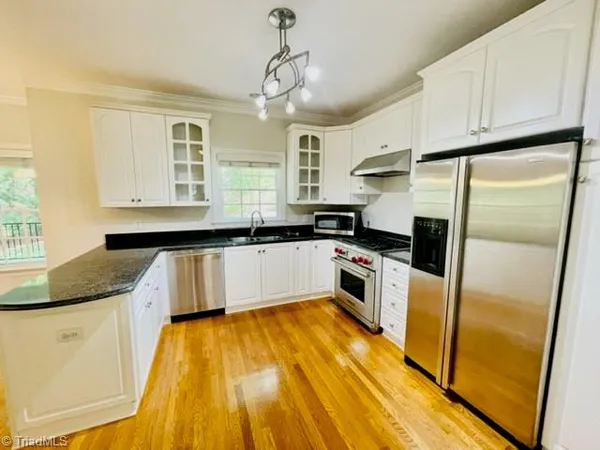 $3,400 | 104 Castleton Place, Jamestown, NC 27282